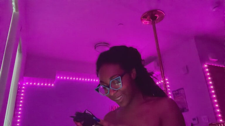 GoddessKing's Streamate show and profile