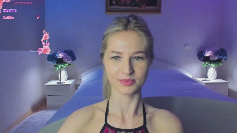 Julie_Blaze's Streamate show and profile