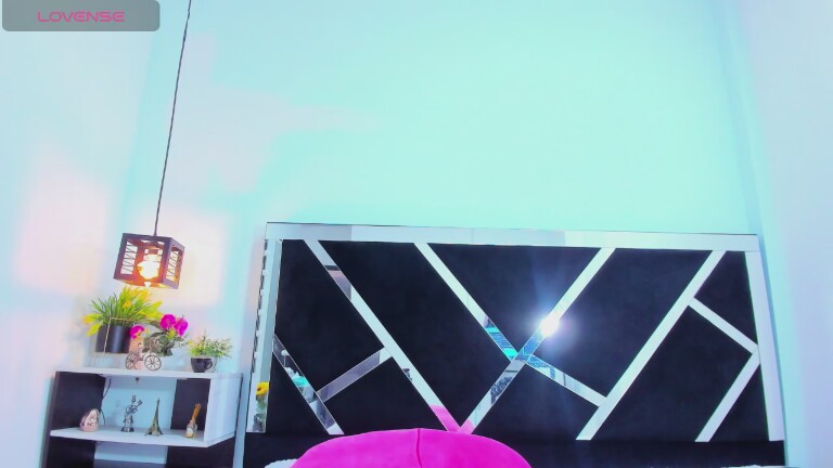 iisabellanoa's Streamate show and profile