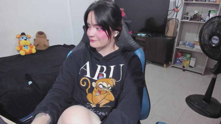 Red_Pandemonium's Streamate show and profile