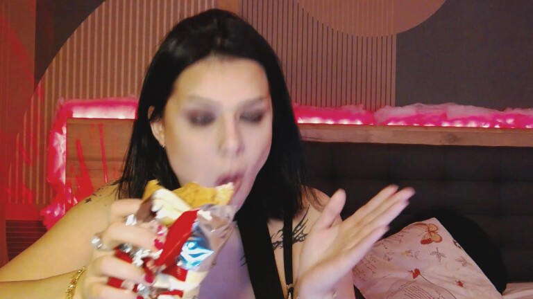 LORAAx's Streamate show and profile