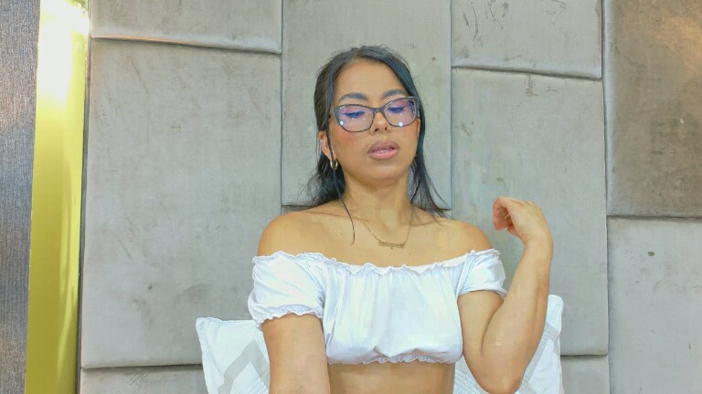 AishaVelvet's Streamate show and profile