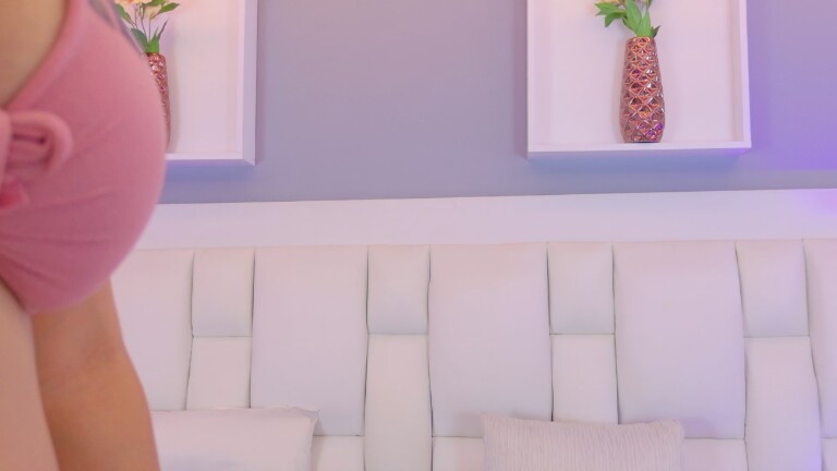 Arianamiiller's Streamate show and profile