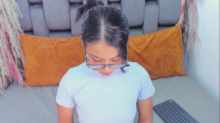 GABYHANK's Streamate show and profile