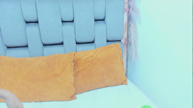 GABYHANK's Streamate show and profile