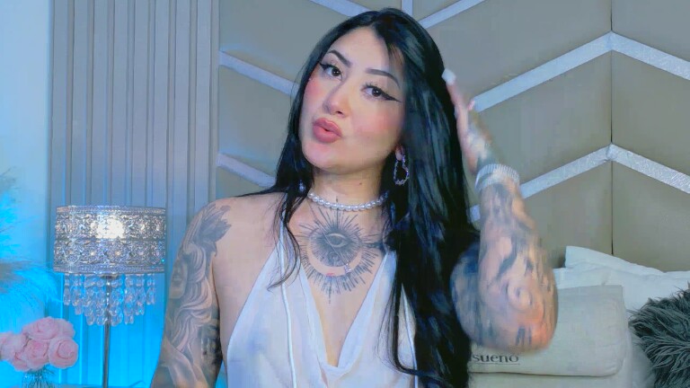 EllieKlark's Streamate show and profile