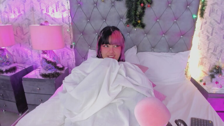 MaddieWaves's Streamate show and profile