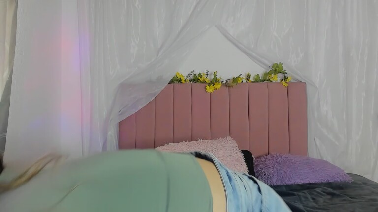 ConyAbril's Streamate show and profile