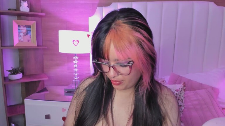 MaddieWaves's Streamate show and profile