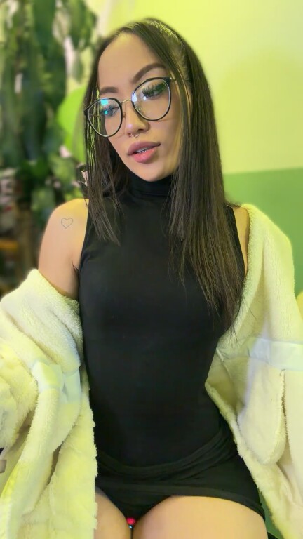 NaomiBendz's Streamate show and profile