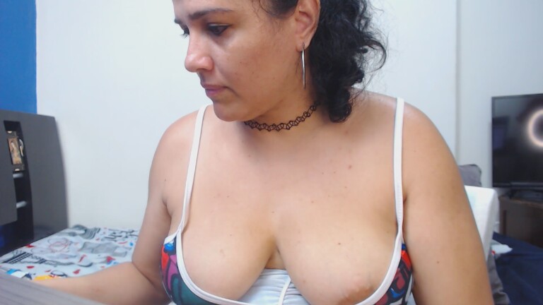 GlendaStarr's Streamate show and profile