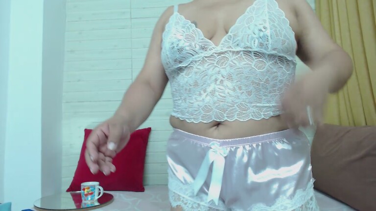 AnaSmile's Streamate show and profile