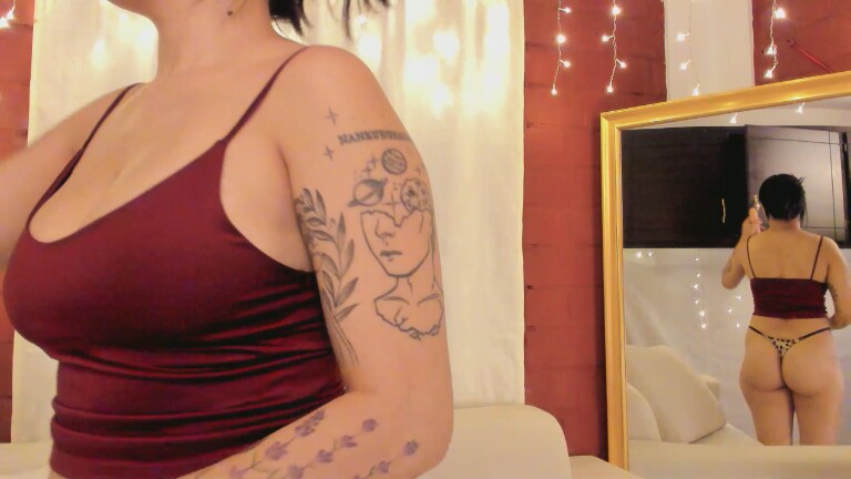 RubiRey's Streamate show and profile