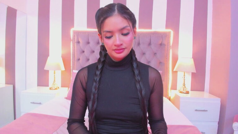 AuraClark's Streamate show and profile