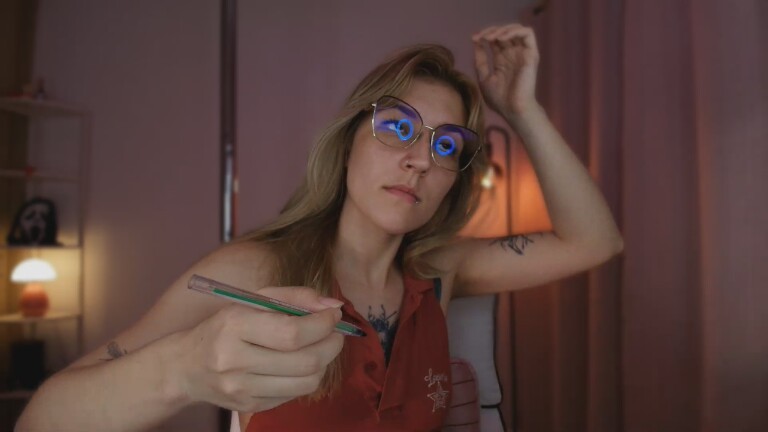 LindaSofiaa's Streamate show and profile