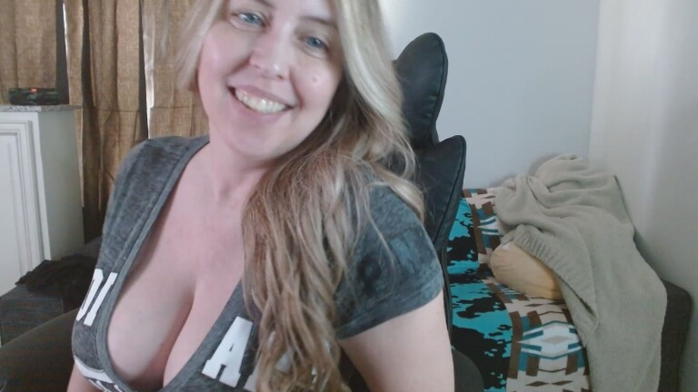 KayBayBees's Streamate show and profile