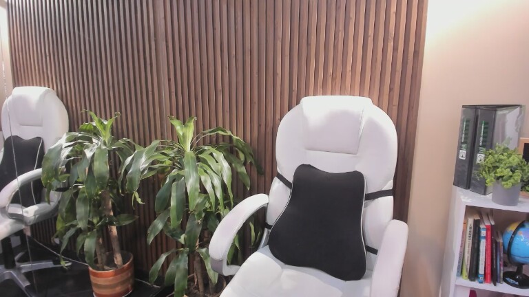 ElliSmith's Streamate show and profile