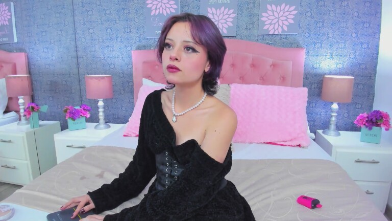 VioletteClain's Streamate show and profile