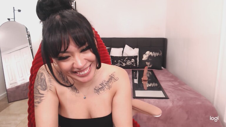 JADELOVE70's Streamate show and profile