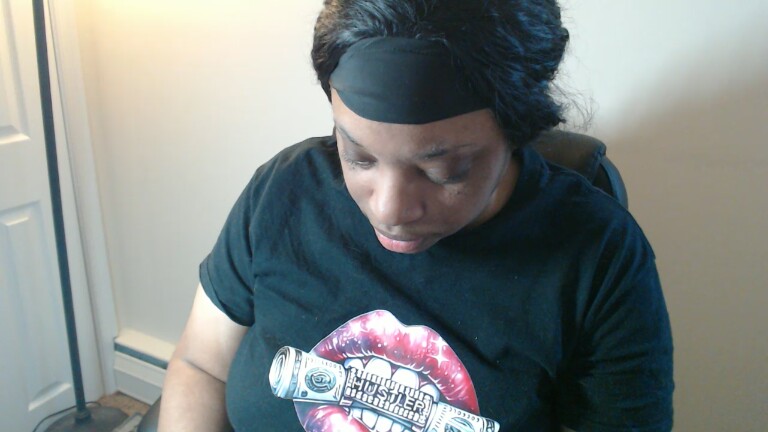 SexyMona's Streamate show and profile