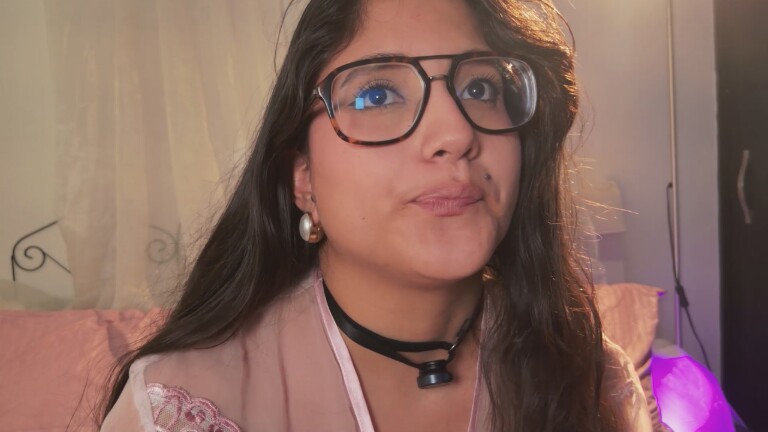 HaileyBunny_18's Streamate show and profile