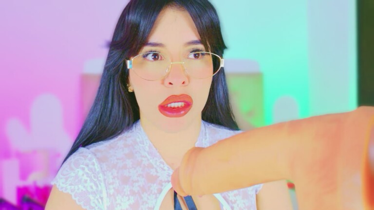 CharlootteEvans's Streamate show and profile