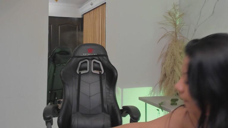 ViolettaThonsomS's Streamate show and profile