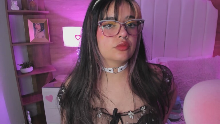 MaddieWaves's Streamate show and profile