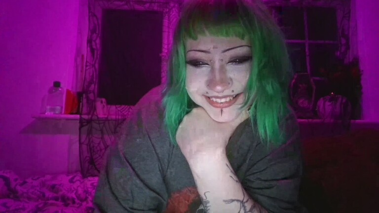 GothicLuna's Streamate show and profile