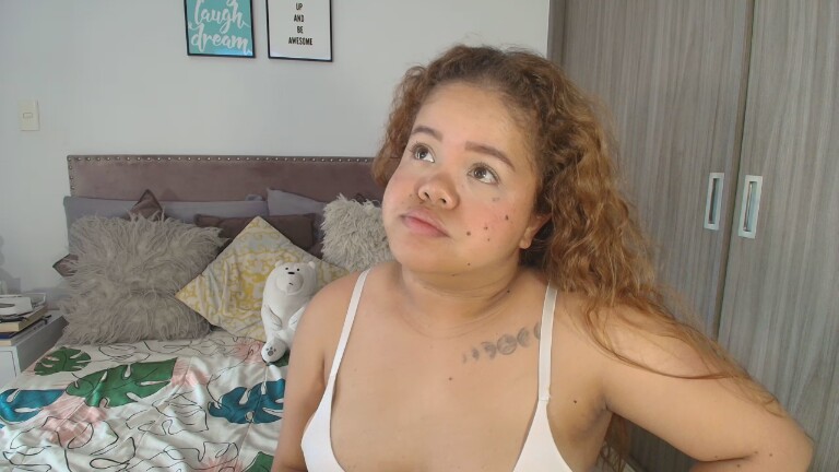 littlee_sophiee's Streamate show and profile