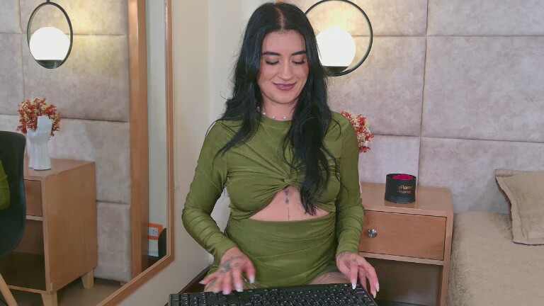 JennaLouvre's Streamate show and profile