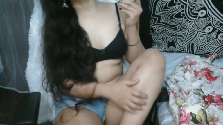 naughty_sandra's Streamate show and profile