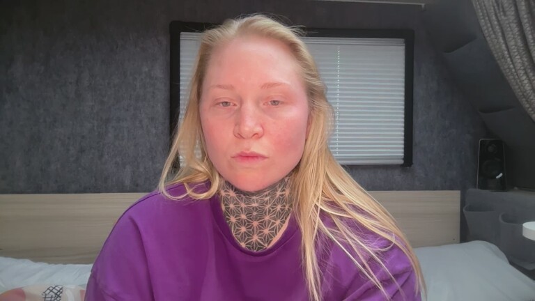 GreenEyesBlondeyUK's Streamate show and profile