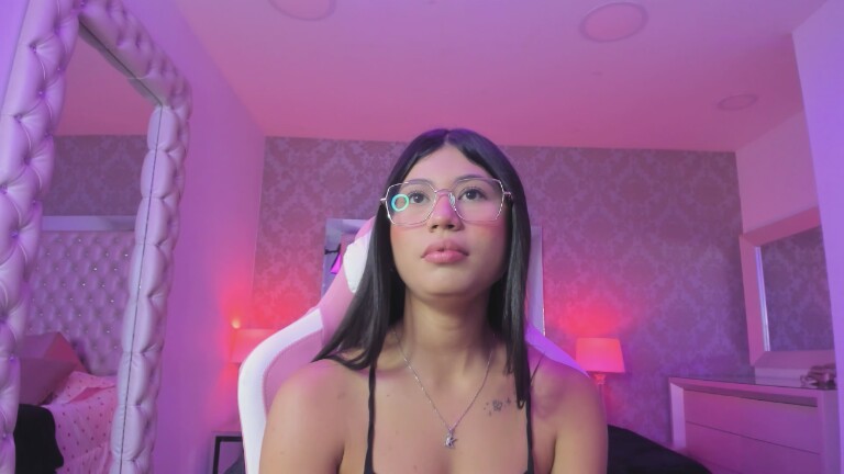 LylaKarl's Streamate show and profile