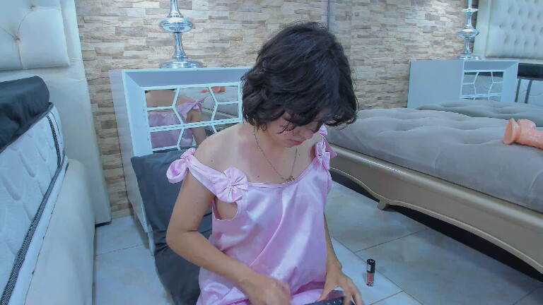 NikoYon's Streamate show and profile