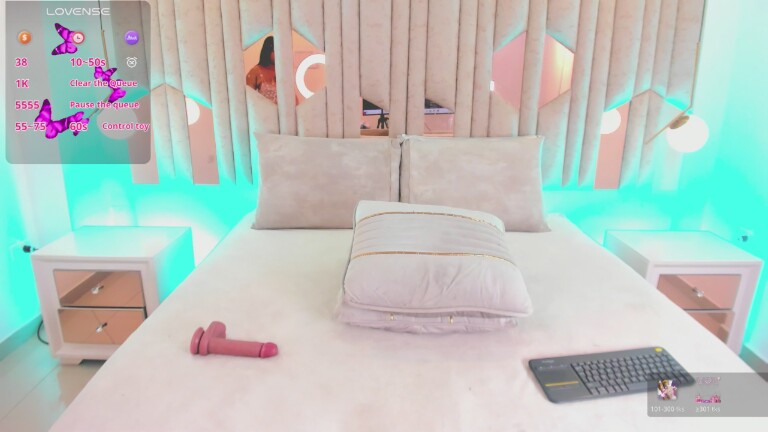 sofi_zaens's Streamate show and profile