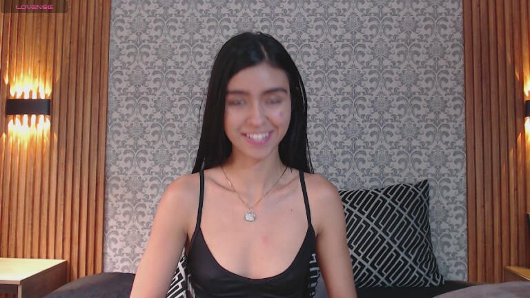 Charlotte_18's Streamate show and profile