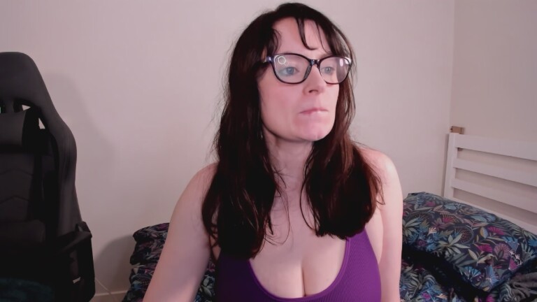 LucieWinters_UK's Streamate show and profile