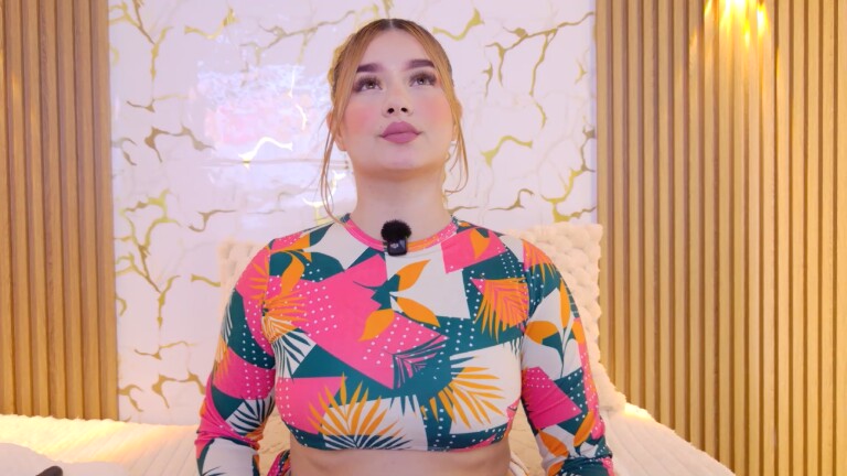 MartinaaRoss's Streamate show and profile