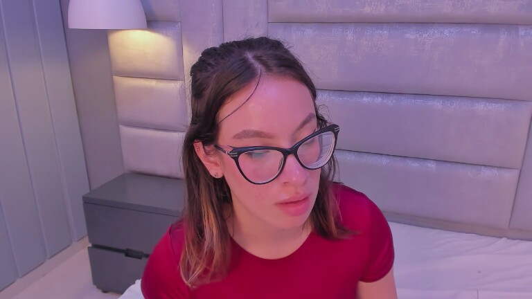 MadeleineMuller's Streamate show and profile