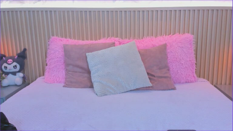 HemmaThompsonn's Streamate show and profile