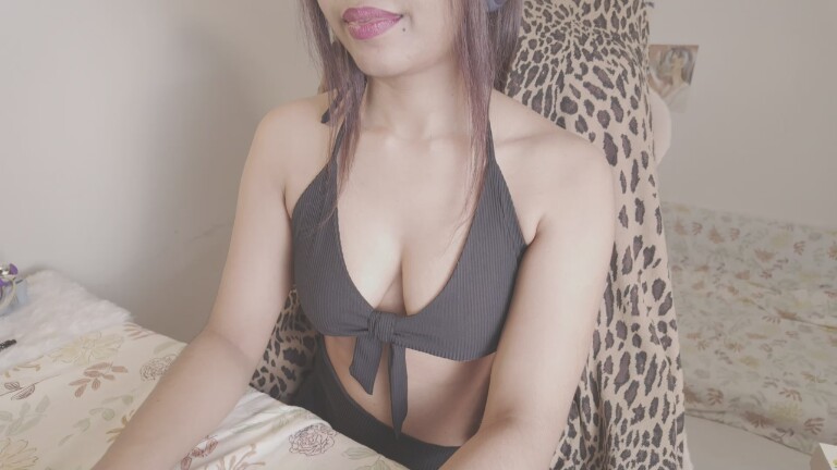 NaughtyNoori's Streamate show and profile