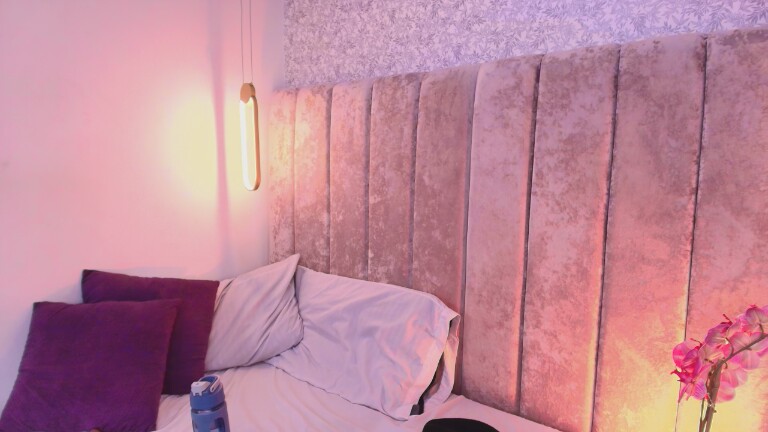 Tessalove_606's Streamate show and profile