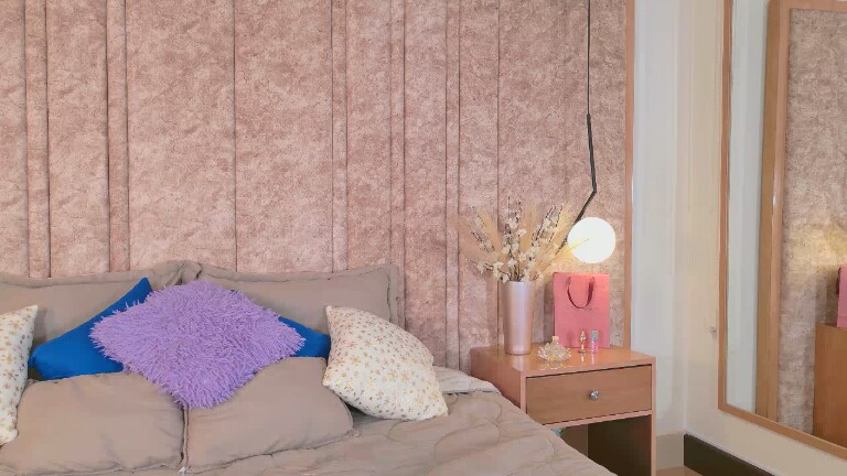 IsaRose's Streamate show and profile