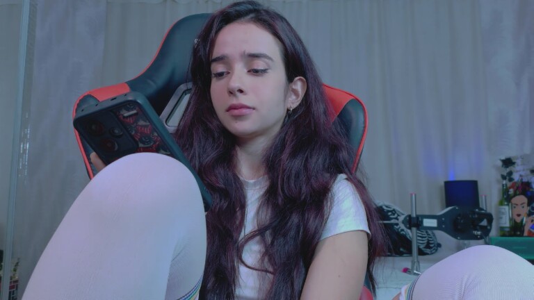 SaraMars's Streamate show and profile