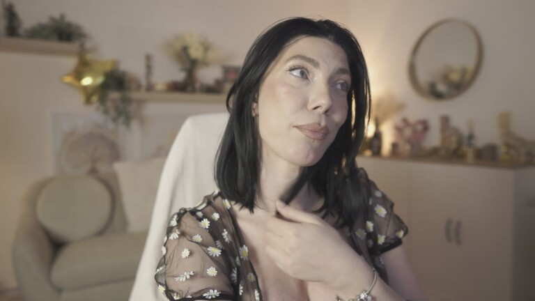 VivienneRuth's Streamate show and profile