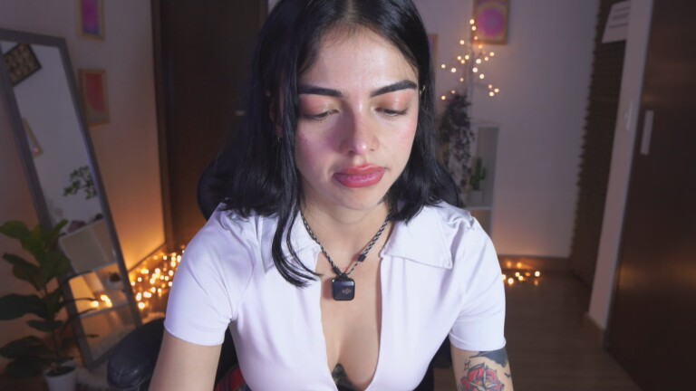 AlissonnovaXX's Streamate show and profile