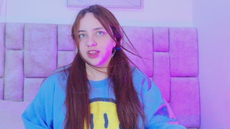 KariinaWong's Streamate show and profile