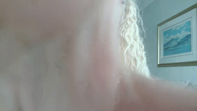 StephanieMatureBusty's Streamate show and profile