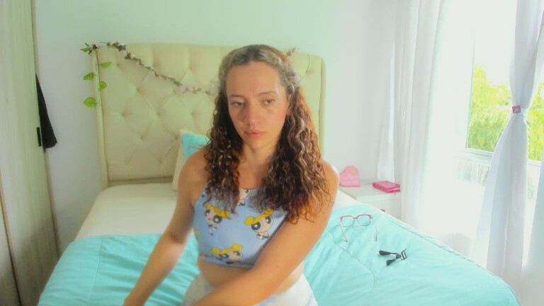 AliceKizar's Streamate show and profile